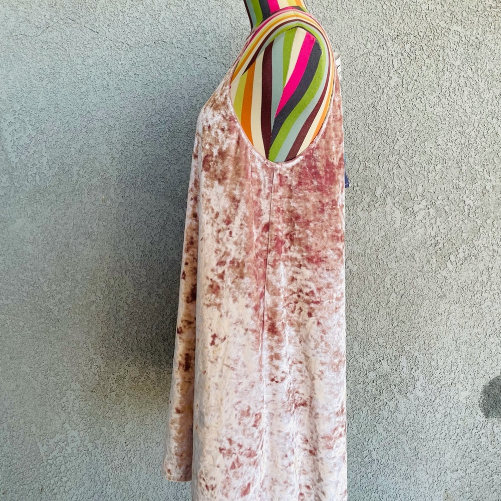 SOLD: NWT Show Me Your MuMu -Gomez Pink Velvet Dress 0139- size XS V - Picture 5 of 7